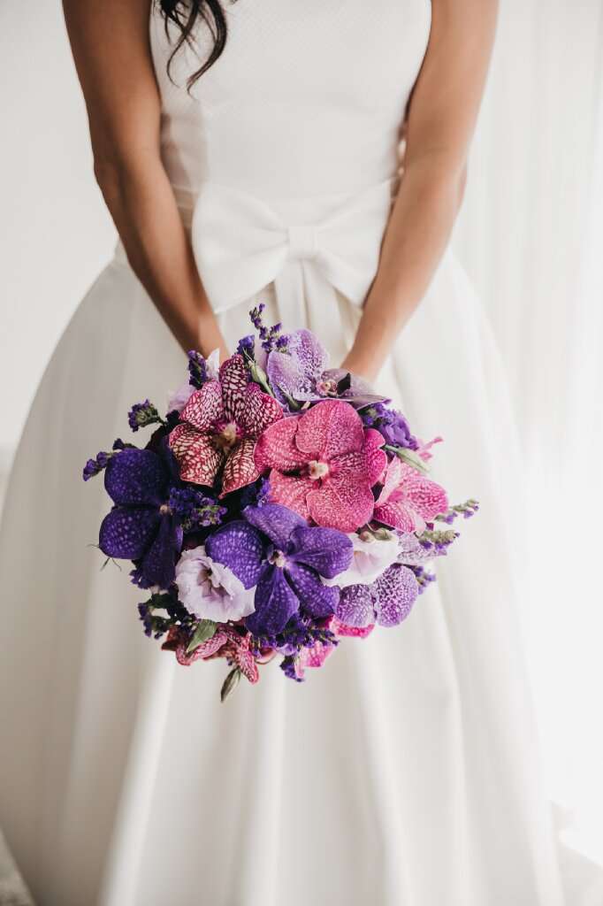Diseño floral de ramo de novia